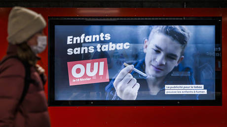 Избиратели приняли почти полный запрет на рекламу табака