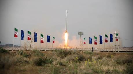 Иран запустил 2-й военный спутник – государственные СМИ