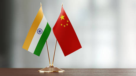 Китай и Индия верны России, утверждает гроссмейстер