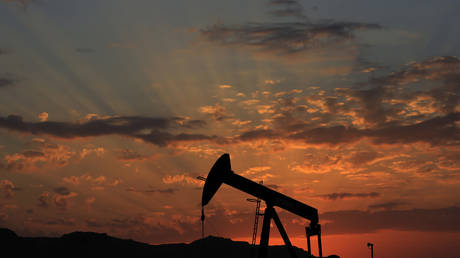 Иран уже качает нефть на досанкционном уровне