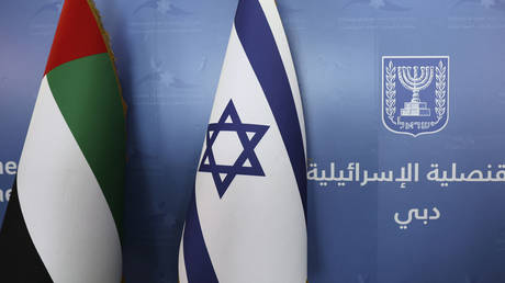 Израиль подписывает «исторический» контракт с бывшим соперником