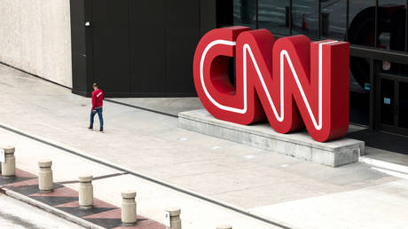 Маркетинг CNN+ приостановлен после неудачного дебюта