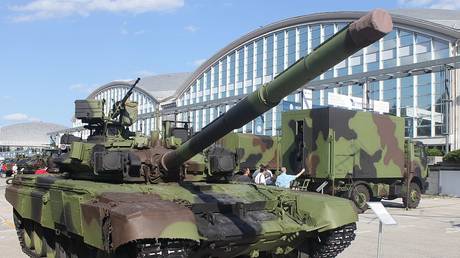 Украина получит боевые танки в рамках сделки по обмену между странами ЕС