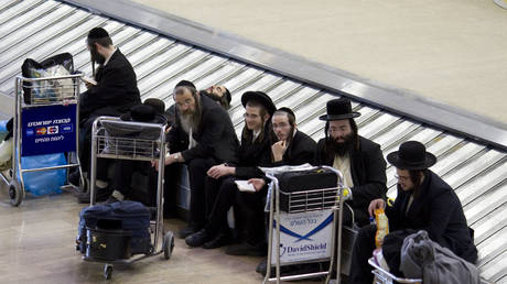 Немецкую авиакомпанию обвинили в снятии с рейса всех пассажиров-евреев