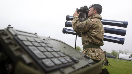 Великобритания обещает Украине дополнительную военную помощь