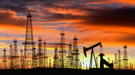 Аналитики предупреждают о влиянии российского нефтяного эмбарго