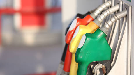 Цены на бензин в Нидерландах достигли исторического максимума