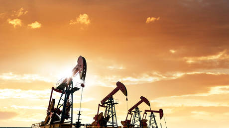 Мировые цены на нефть подскочили на фоне опасений по поводу поставок