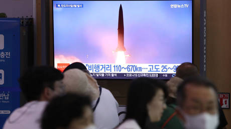 Северная Корея проводит крупнейшие ракетные испытания, заявляет Южная Корея