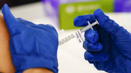 Суд отказывается от мандата Байдена на вакцину