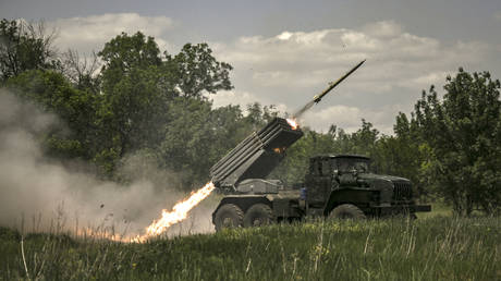 Украина признала, что проигрывает артиллерийскую войну с Россией