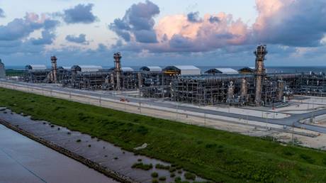 Взрыв на заводе по производству СПГ нанес ущерб экспорту газа из США