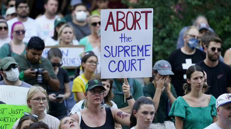 Законодатели-демократы поощряют протесты в поддержку абортов