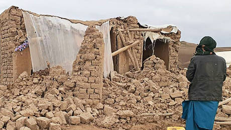 Землетрясение в Афганистане унесло жизни не менее 280 человек