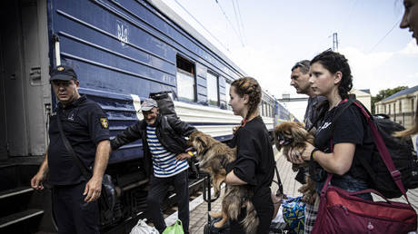 Киев отдал приказ о принудительной эвакуации из подконтрольных Украине районов ДНР