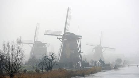 Нидерландам грозит зима смога