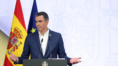 Откажитесь от галстуков, чтобы сэкономить энергию – премьер-министр Испании