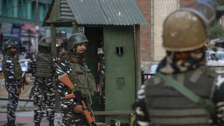 Пятеро убиты в перестрелке в Кашмире