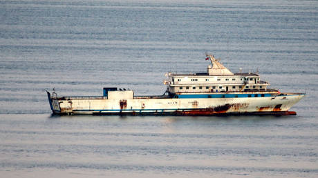 Береговая охрана Греции открыла огонь по турецкому судну