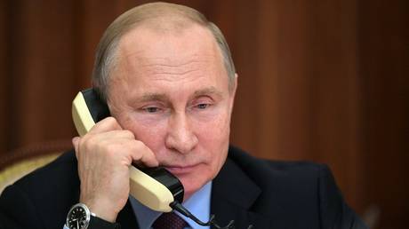 Путин и Шольц провели телефонный разговор