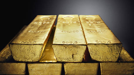 Золото упало до двухлетнего минимума