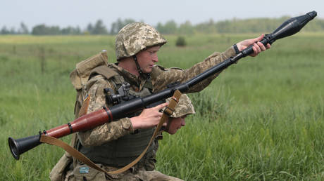 Конфликт на Украине подстегнул теневую торговлю оружием США