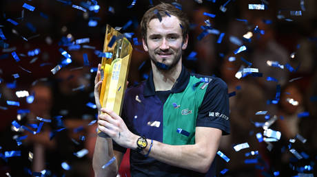 Медведев поднялся в рейтинге после чемпионского титула
