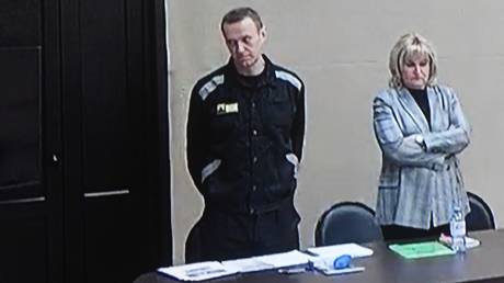 Находящемуся в заключении оппозиционеру Навальному предъявили новые обвинения