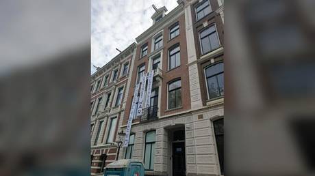 Голландские анархисты засели в доме российского миллиардера