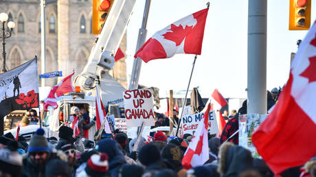 Канадский Трюдо подводит черту под уличными протестами