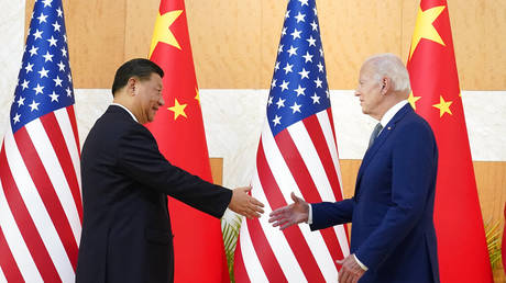 Си говорит, что США и Китай должны избегать курса на «столкновение»
