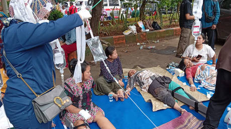 Землетрясение в Индонезии унесло жизни десятков человек