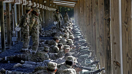 Американские военные нанимают новобранцев с поведенческим расстройством