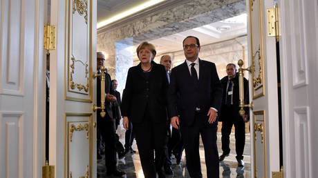 Меркель удваивает разоблачения мира на Украине