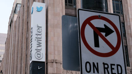 Twitter увольняет больше цензоров