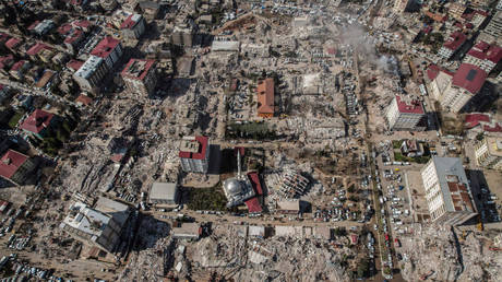 Более 20 000 человек погибли в результате землетрясений в Турции и Сирии