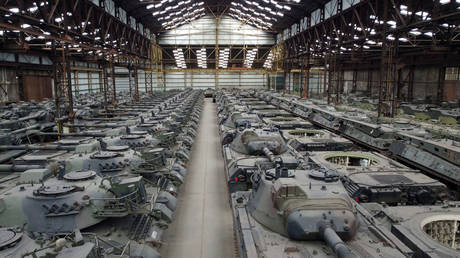 Германия раскрыла, сколько танков отправит Украине