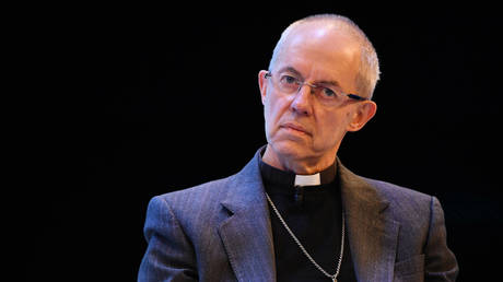 На архиепископа оказали давление из-за однополых браков
