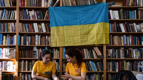 Украина очищает библиотеки от русскоязычных книг