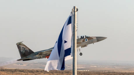 Пилоты элитных ВВС присоединились к протестам в Израиле