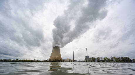 Берлин отвергает требование Баварии сохранить атомную энергетику
