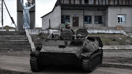 Бывшие военнослужащие НАТО видят «беспорядки» в украинской армии