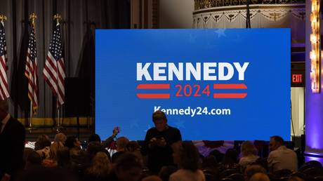 Кеннеди объявляет о выдвижении своей кандидатуры на пост президента в 2024 году