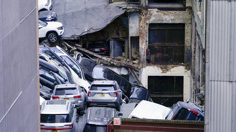 Один человек погиб, несколько ранены при обрушении здания в Нью-Йорке