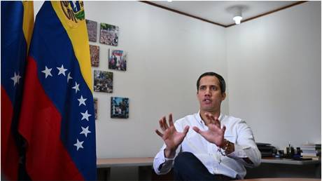 Поддерживаемый США венесуэльский оппозиционер выслан соседом