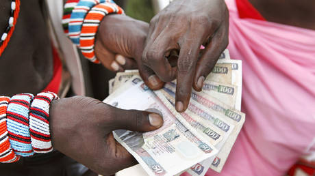 Президент Кении призывает панафриканскую платежную систему