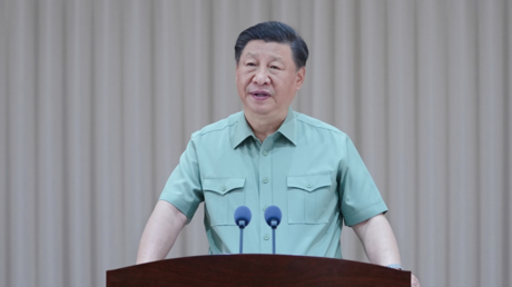 Си Цзиньпин обещает активизировать военное планирование