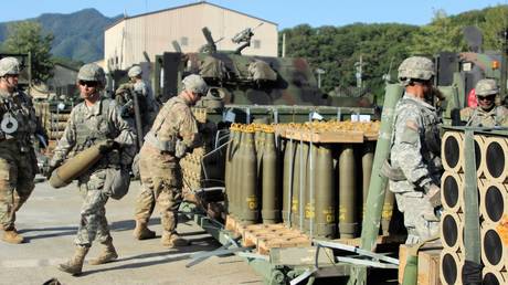 Союзники критикуют кассетные бомбы, которые США планируют отправить в Киев