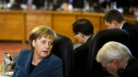 Украина предостерегает от «повторения ошибки Меркель»