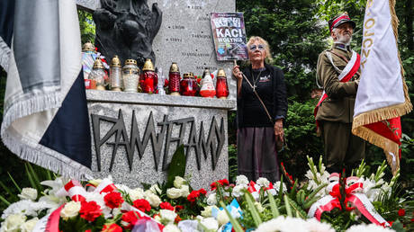 Варшава хочет от Киева «жестов» в связи с массовыми убийствами